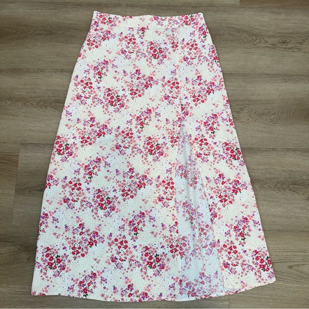 Forever 21 Pink and White Floral Midi Skirt